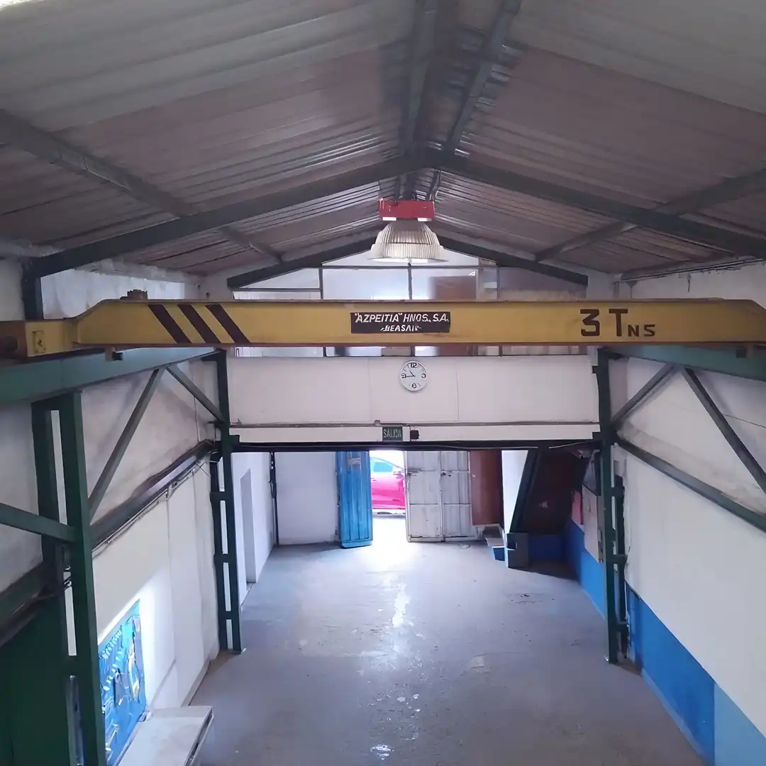 Nau industrial en venda en Santander