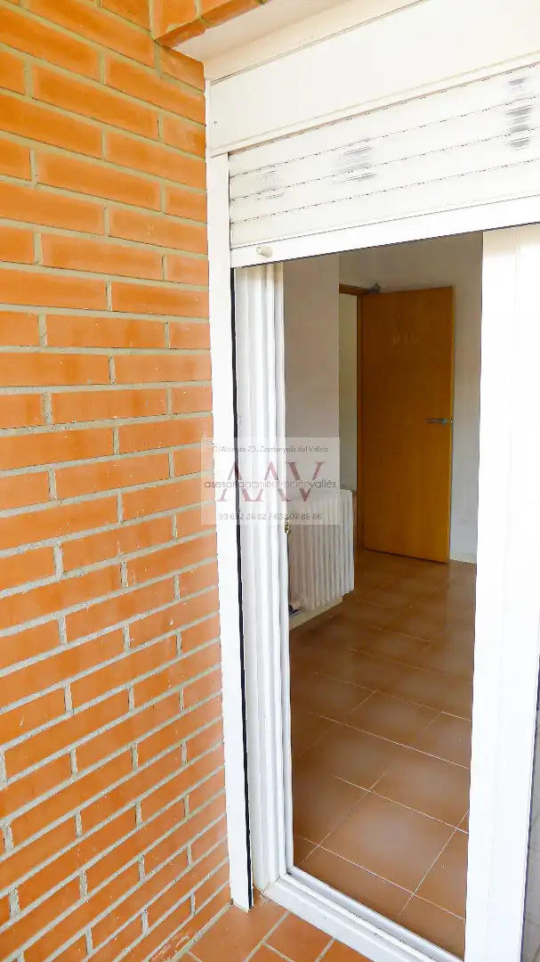 Maisonette zum Verkauf in Matadepera mit Klimaanlage, Heizung und Privatgarten
