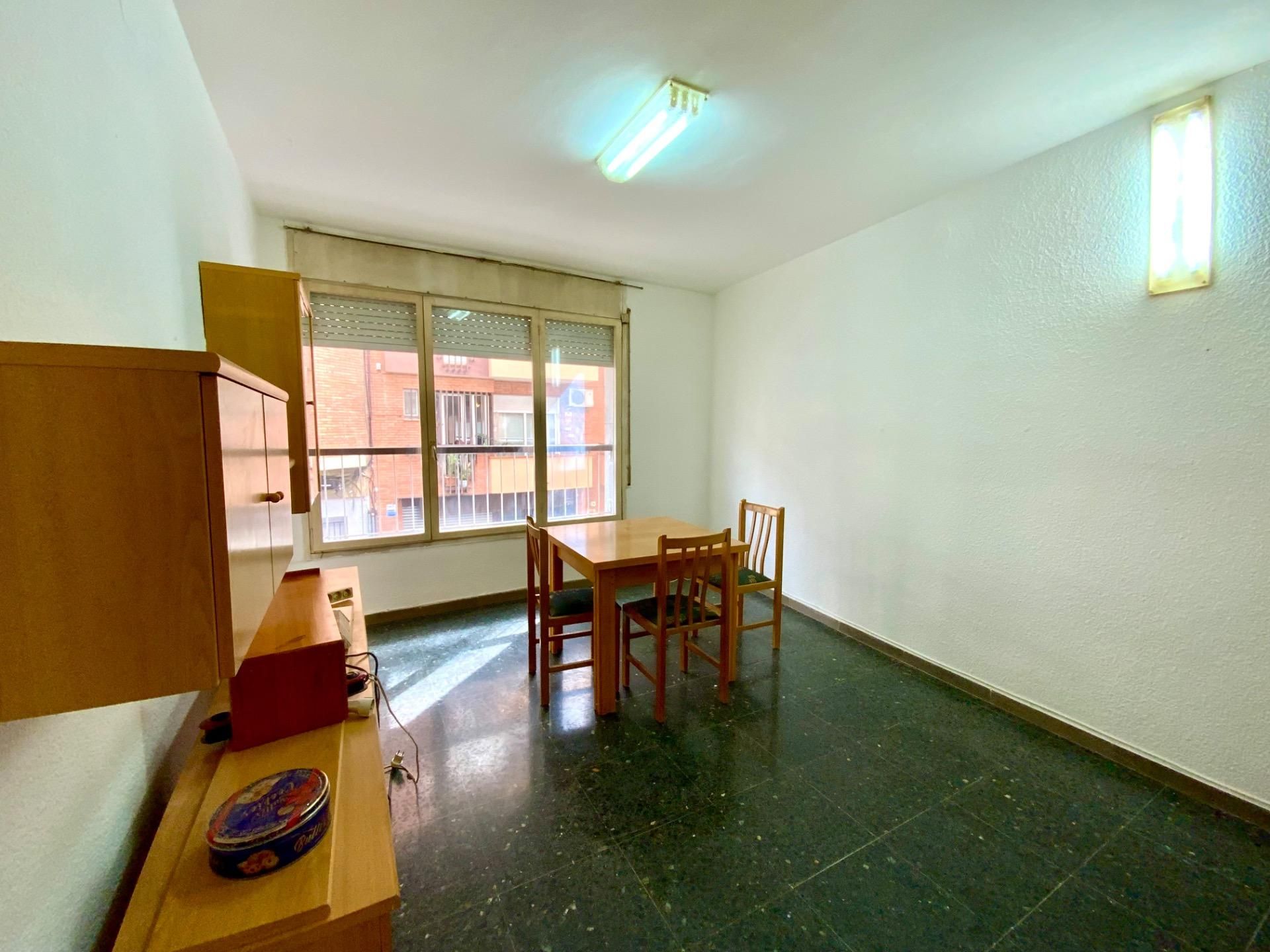 Außenansicht von Wohnung zum Verkauf in  Barcelona Capital mit Klimaanlage und Terrasse