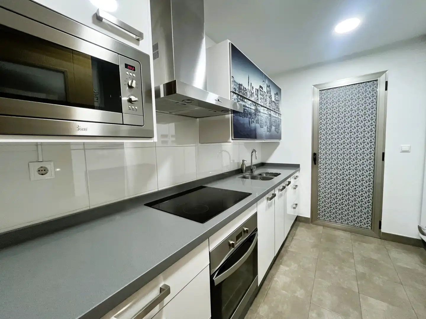 Kitchen of Flat for sale in Jaén  with Air Conditioner, Heating and Storage room