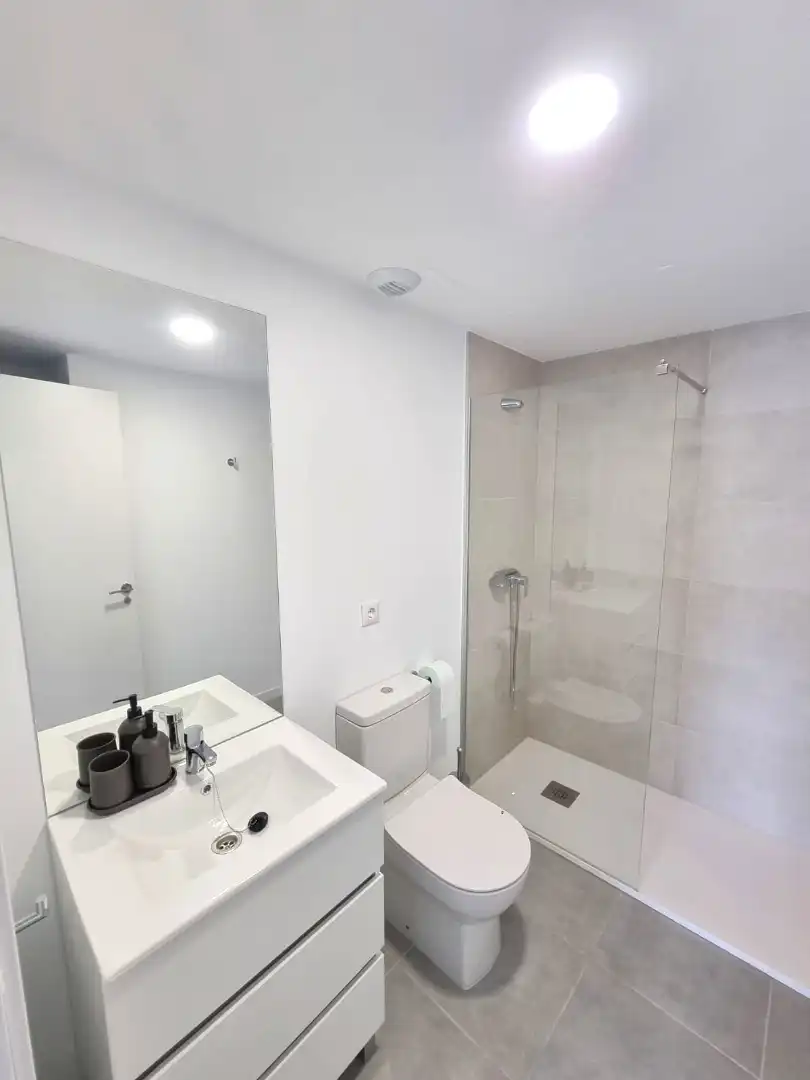 Badezimmer von Wohnung zur Miete in Murcia mit Klimaanlage, Heizung und Möbliert