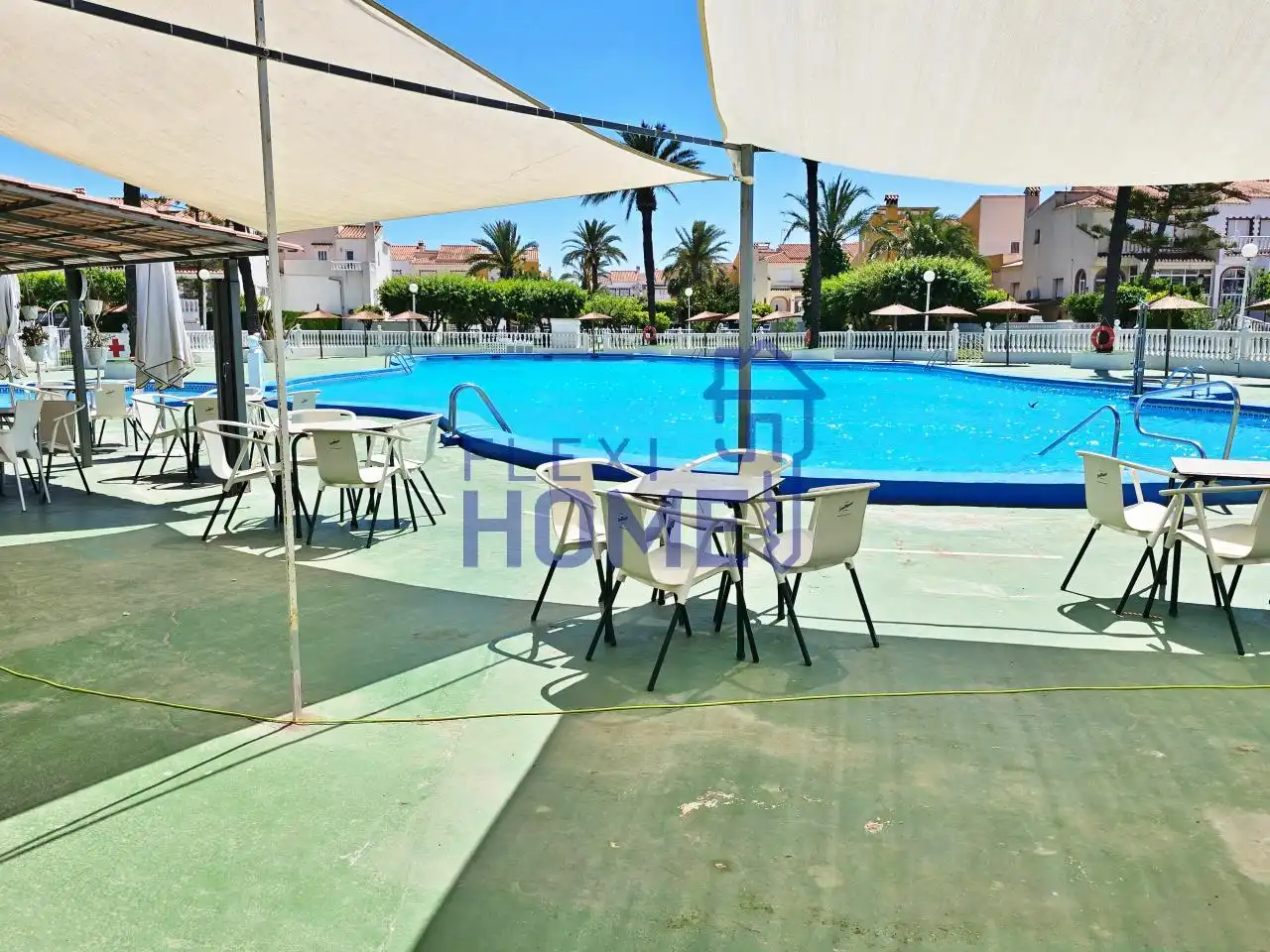 Piscina de Casa adosada en venta en Torrevieja con Calefacción, Jardín privado y Terraza