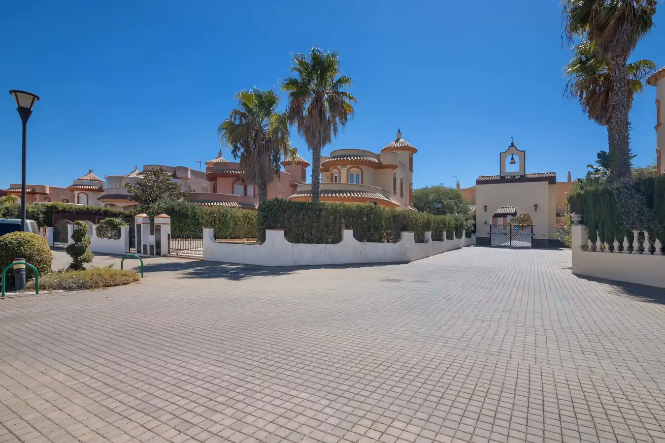 Vista exterior de Casa o chalet de alquiler en Islantilla con Aire acondicionado, Calefacción y Jardín privado
