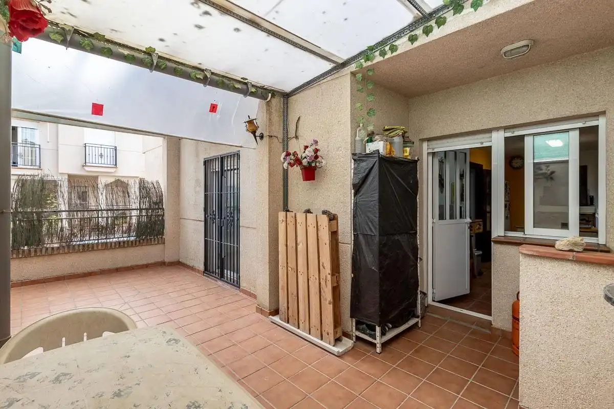 Casa aparellada amb terrassa en venda a Camino CEMENTERIO, imagen 9