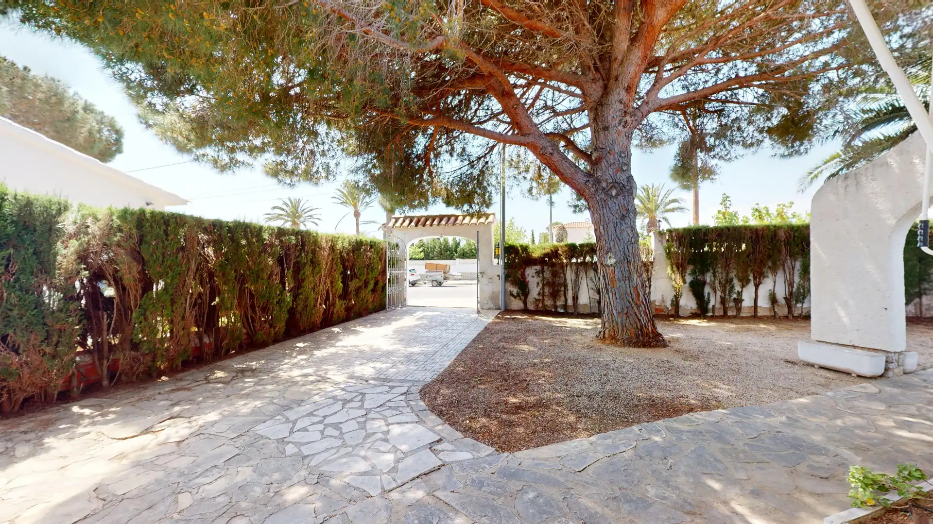 Jardí de Casa o xalet en venda en Mont-roig del Camp amb Aire condicionat, Calefacció i Jardí privat