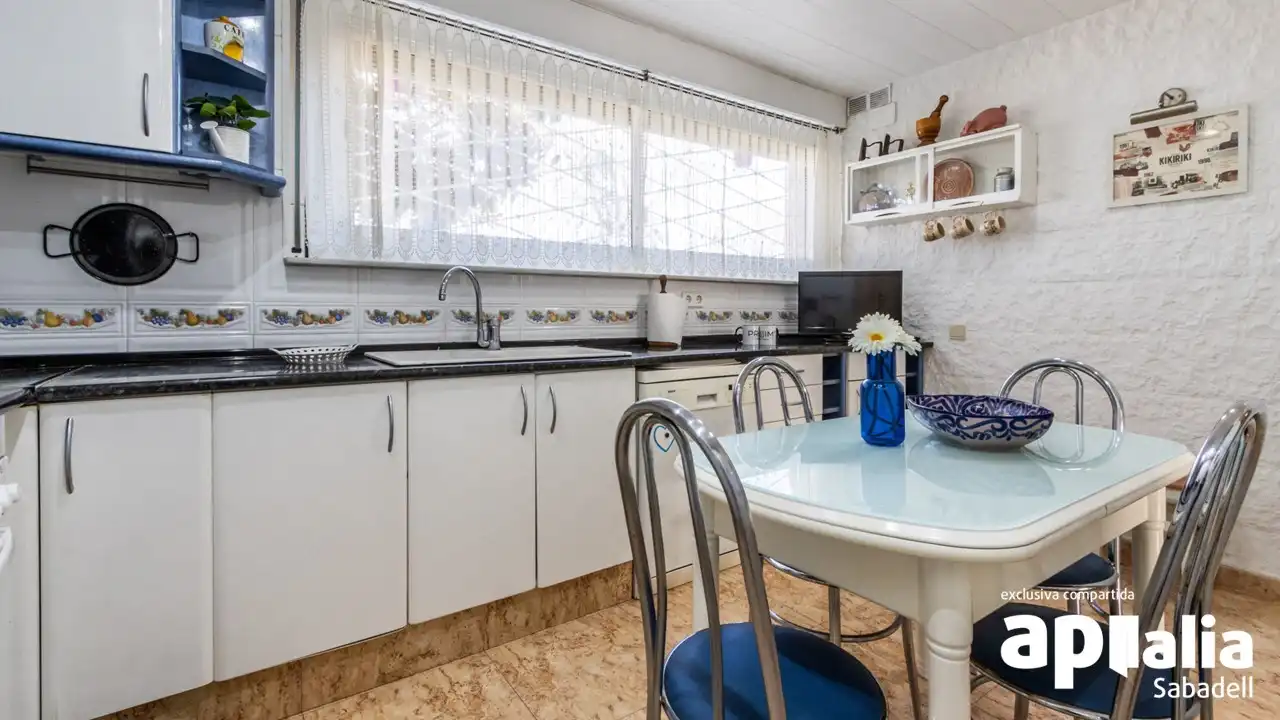 Casa en venta en Carrer ďIbáñez de Aldecoa, imagen 6