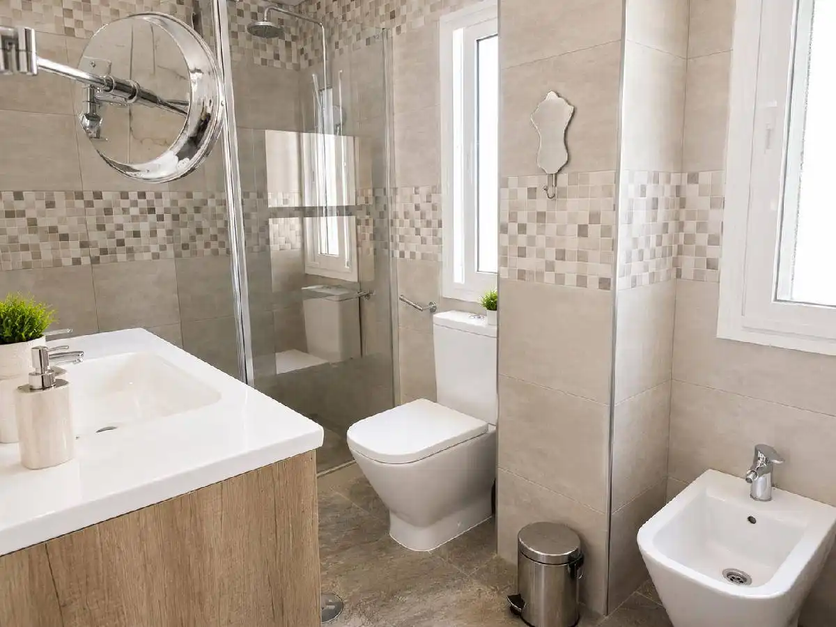 Baño de Piso en venta en Marbella con Aire acondicionado