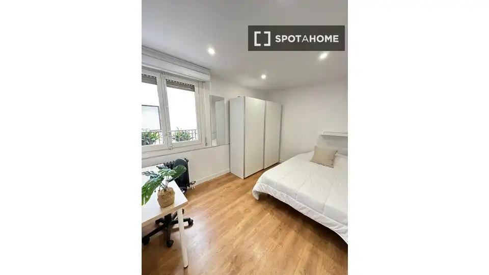 Room in Pamplona / Iruña, Navarra