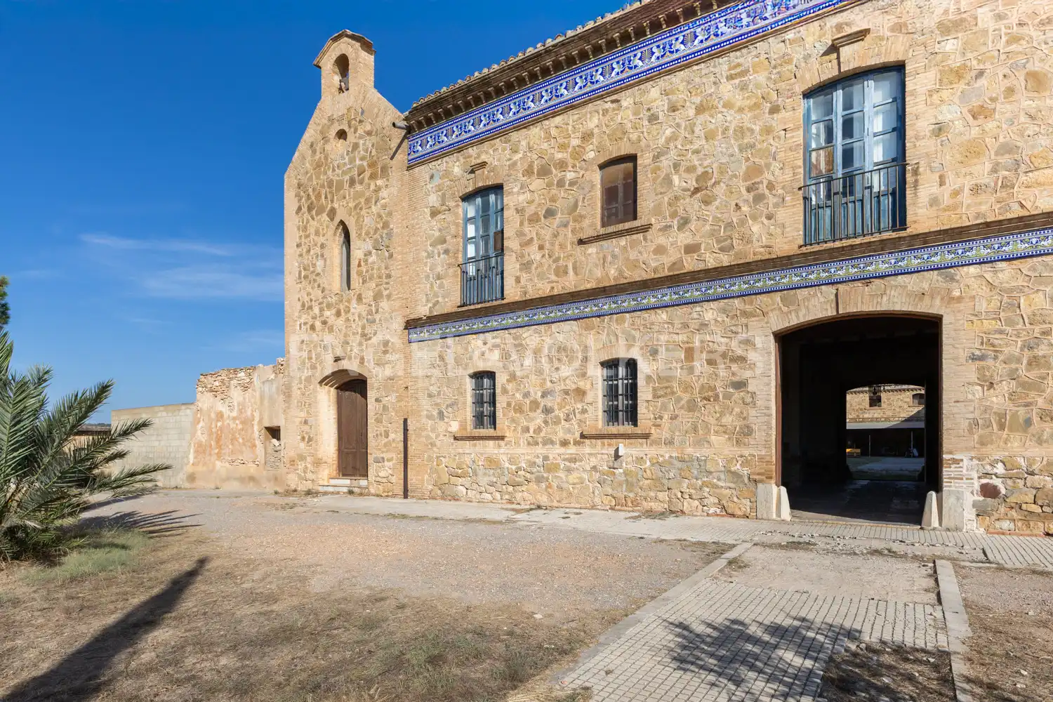 Vista exterior de Casa o chalet en venta en Llíria con Calefacción, Jardín privado y Parquet
