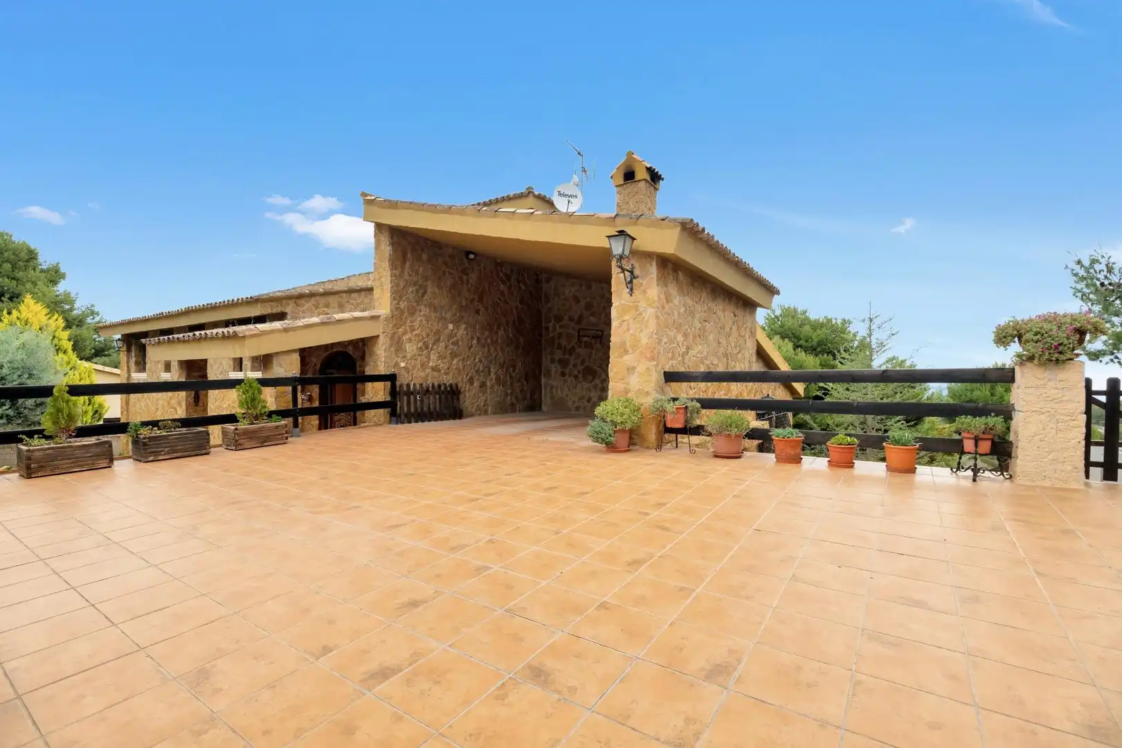 Vista exterior de Casa o chalet en venta en Tibi con Calefacción, Jardín privado y Terraza