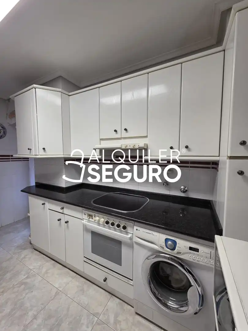Küche von Wohnung zur Miete in Burgos mit Heizung, Terrasse und Möbliert
