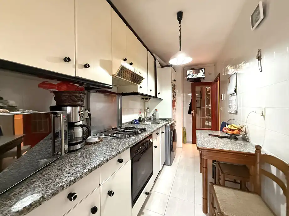Cocina de Piso en venta en Vitoria - Gasteiz con Calefacción, Parquet y Terraza