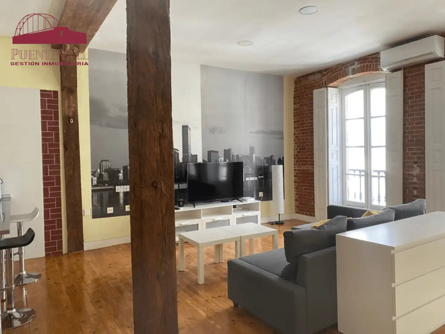 Living room of Flat for rent in Valladolid  with Air Conditioner, Heating and Furnished