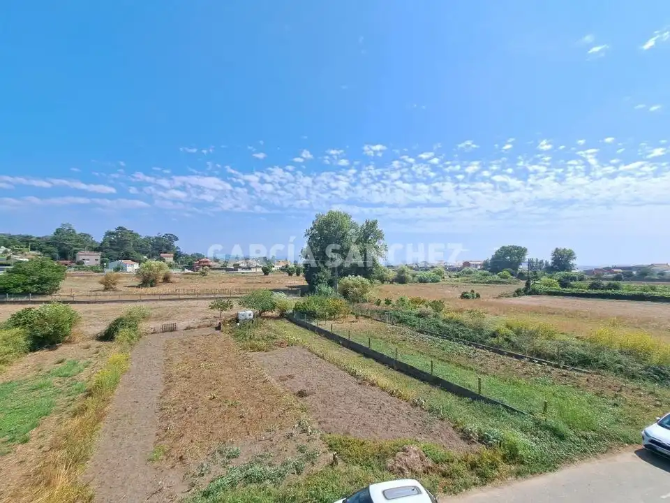 Wohnungen zum Verkauf in Boiro mit Möbliert