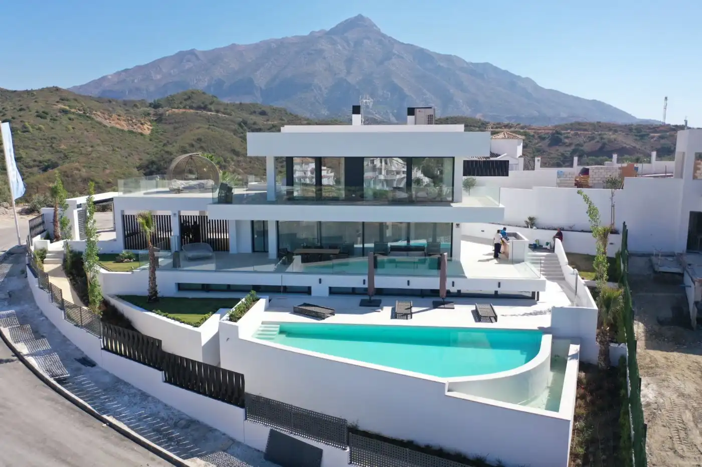 Chalet con piscina en venta en Nueva Andalucía