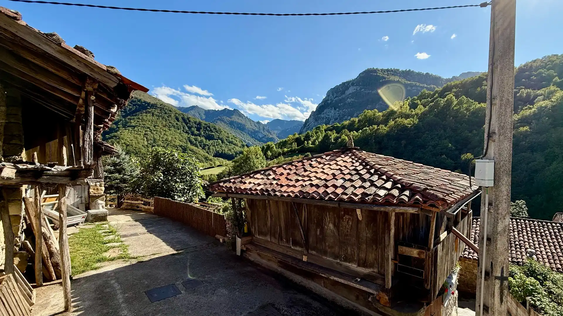 Vista exterior de Finca rústica en venda en Caso amb Terrassa