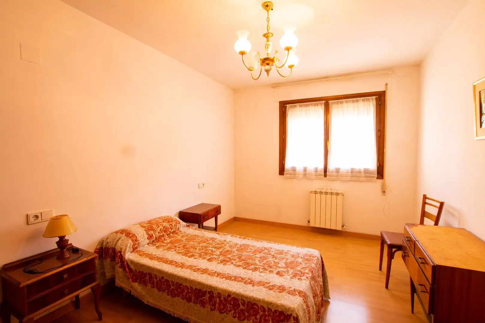 Schlafzimmer von Wohnung zum Verkauf in Caspe mit Heizung
