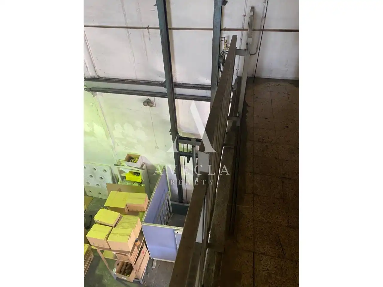 Nau industrial en venda en Ripollet
