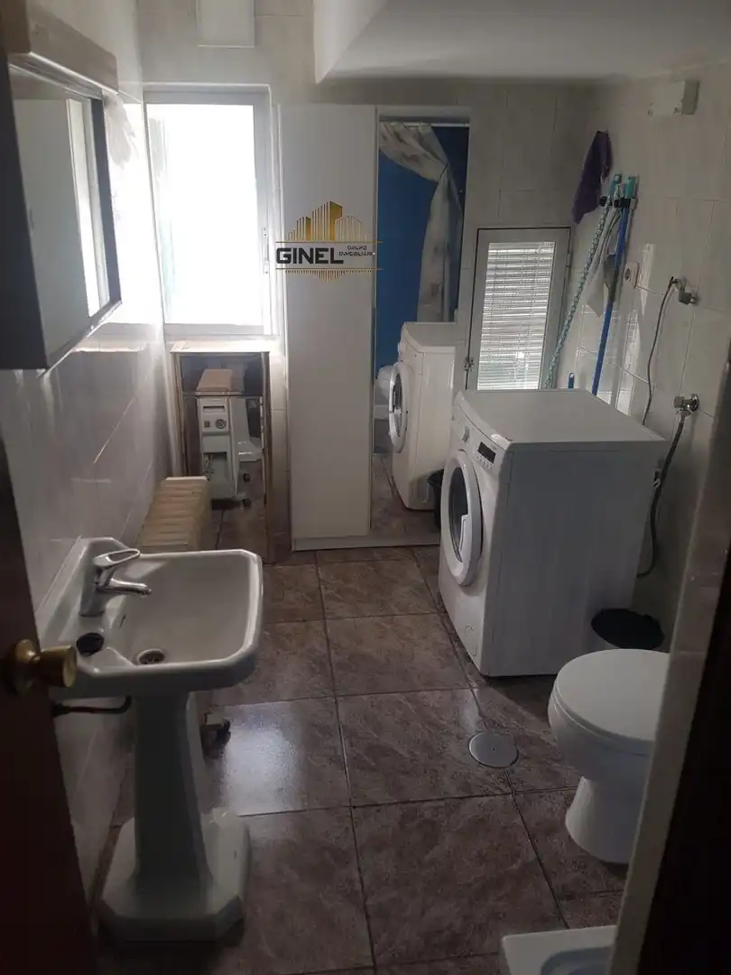 Badezimmer von Wohnungen zur Miete in Jaén mit Klimaanlage, Heizung und Möbliert