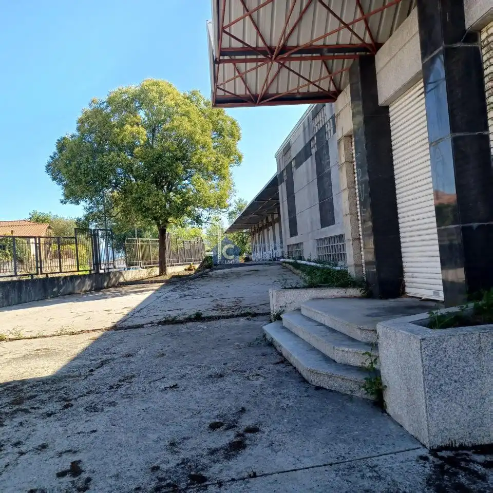 Außenansicht von Fabrikhallen zur Miete in Ourense Capital 