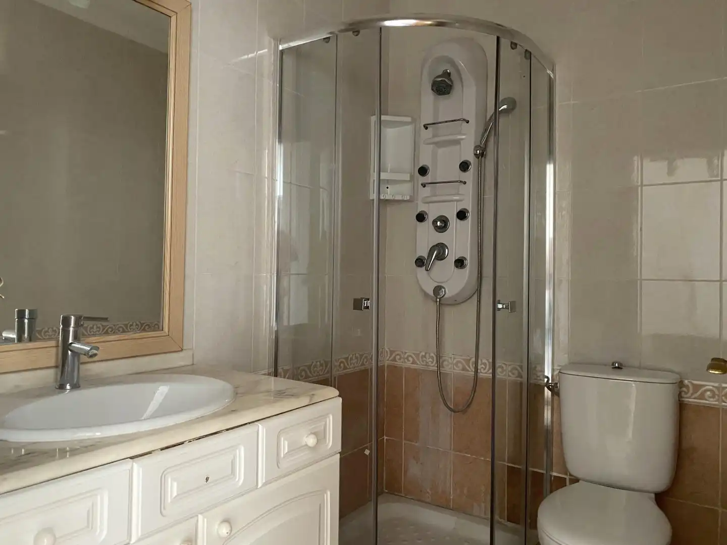 Bathroom of Houses for rent in Alginet  with Private garden, Terrace and Swimming Pool