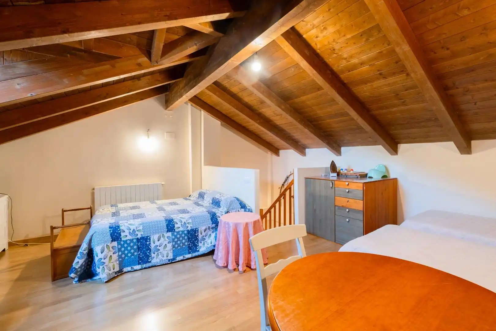 Habitación de Casa adosada en venta en Biescas con Calefacción, Jardín privado y Amueblado