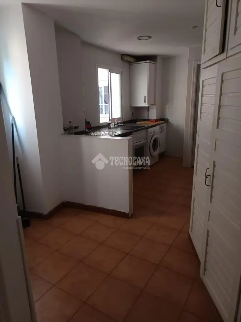 Cocina de Piso en venta en Sevilla con Aire acondicionado, Terraza y Trastero