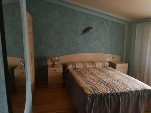 Dormitori de Casa o xalet de lloguer en Undués de Lerda amb Calefacció, Parquet i Traster