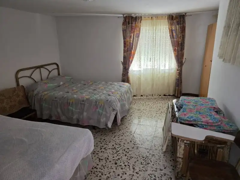 Habitación de Casa o chalet en venta en Oliva de Plasencia con Calefacción y Jardín privado