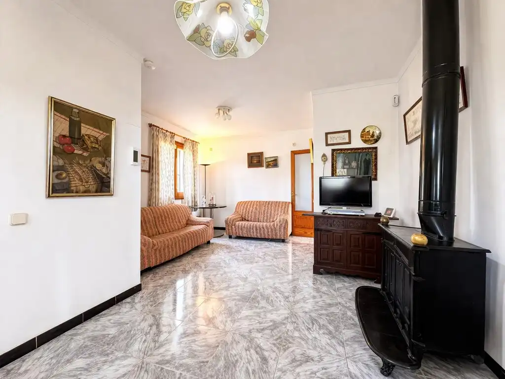 Sala d'estar de Finca rústica en venda en Lloseta amb Jardí privat i Terrassa