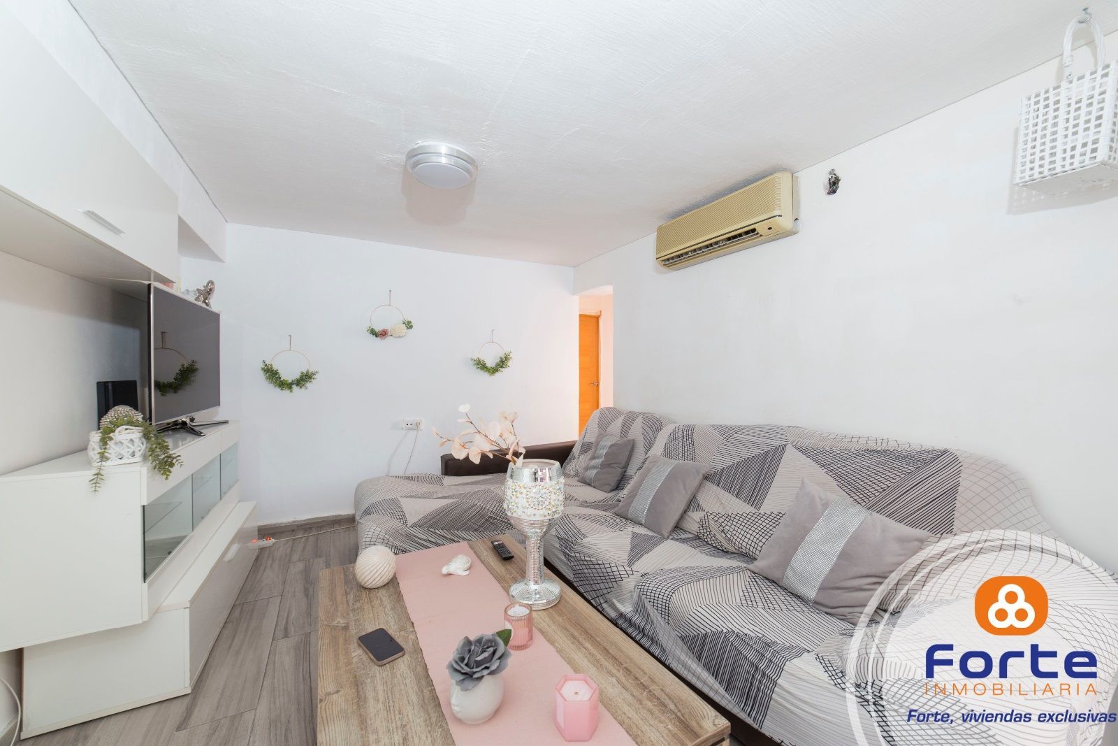 Sala d'estar de Pis en venda en  Córdoba Capital amb Aire condicionat
