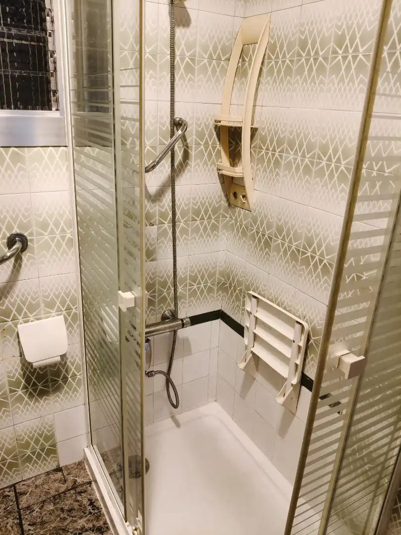 Badezimmer von Wohnung zum Verkauf in Barcelona mit Heizung