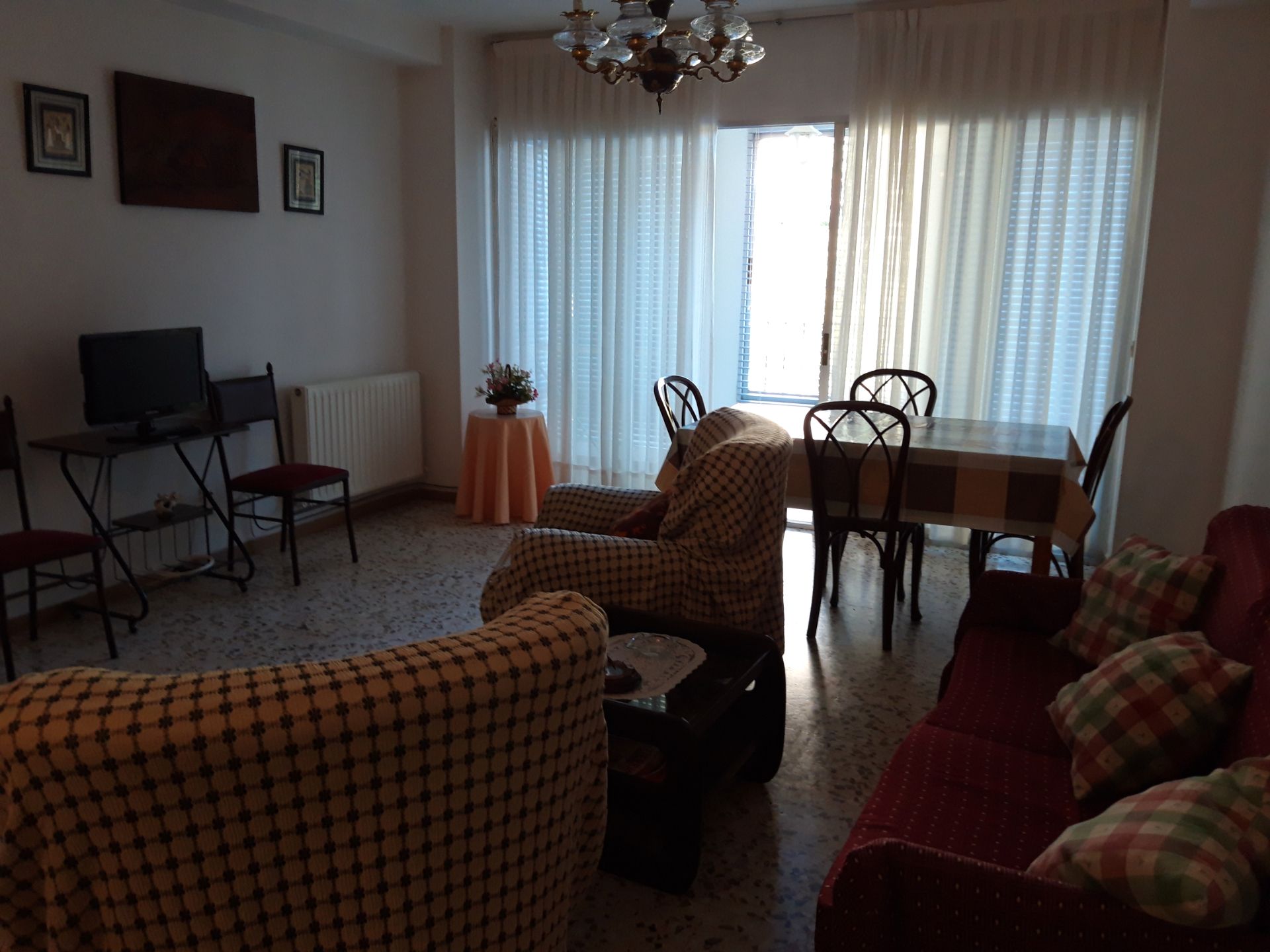 Living room of Flat to rent in Cuenca Capital  with Heating, Furnished and Washing machine