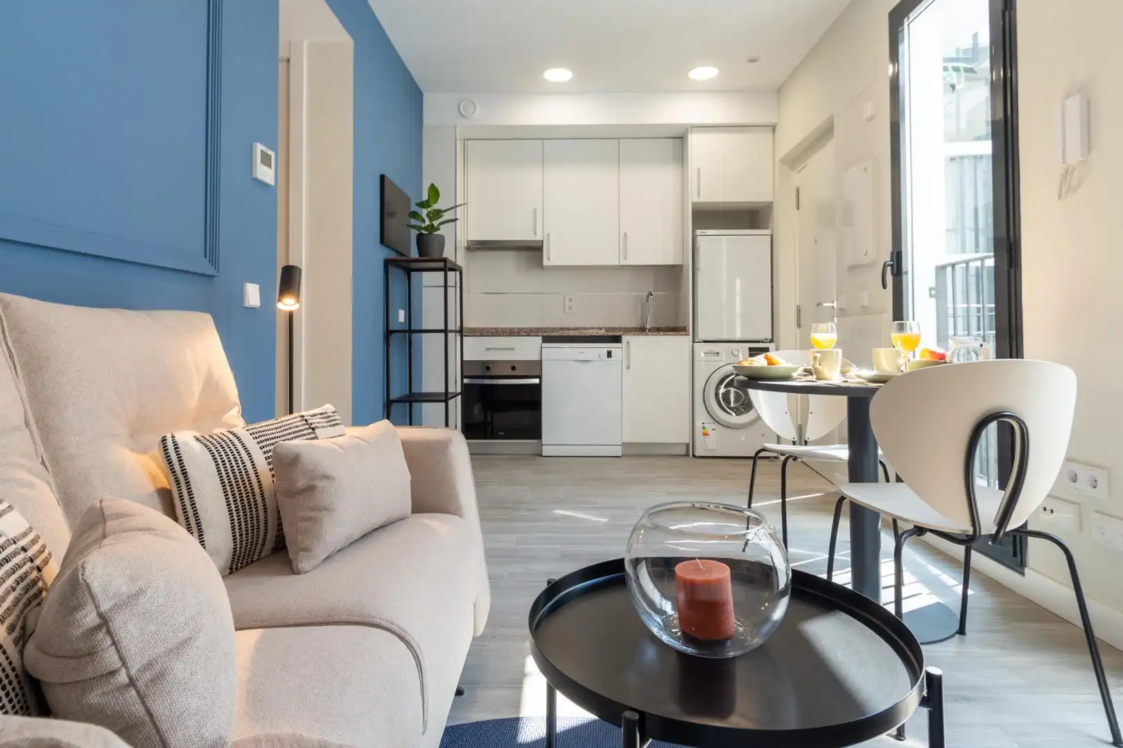Living room of Study for rent in Madrid  with Air Conditioner, Heating and Furnished