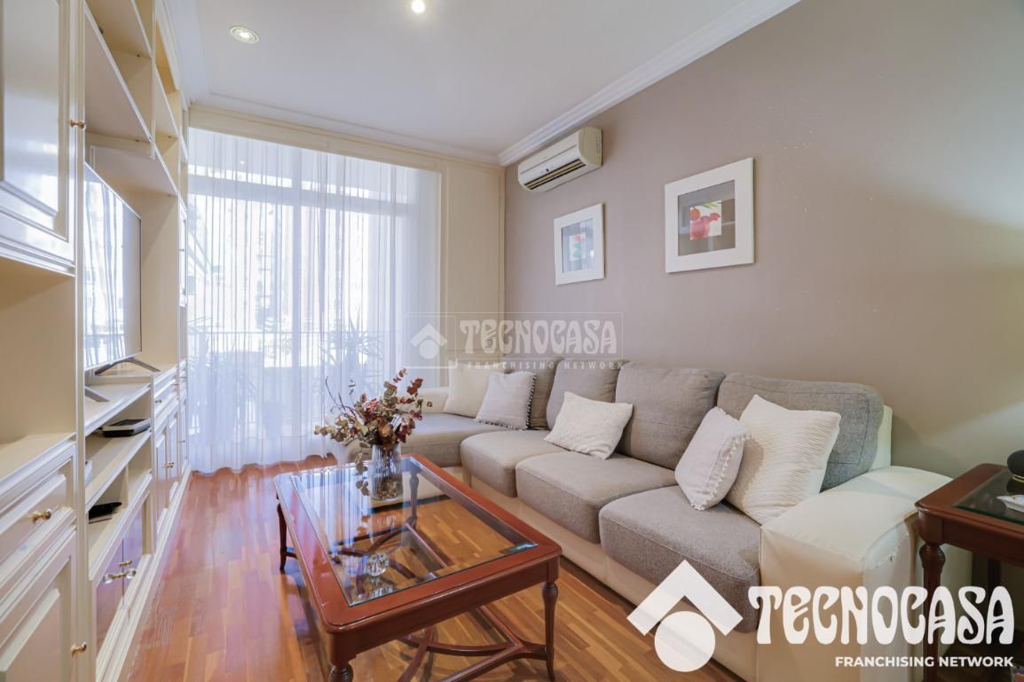 Piso en venta en La Nova Esquerra de l'Eixample, Eixample