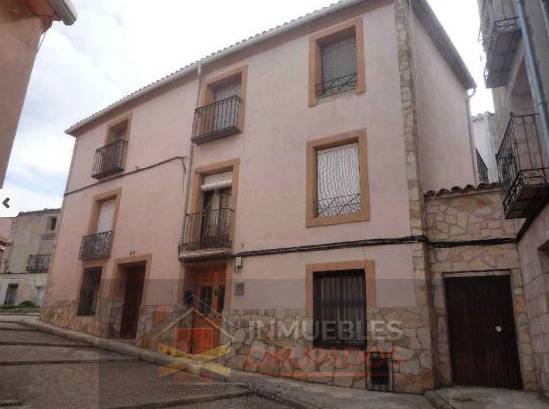 Piso en Venta en  Puerta Molina, 12 BA en Priego