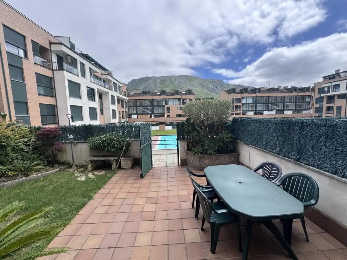 Terraza de Apartamento en venta en Llanes con Calefacción, Terraza y Trastero