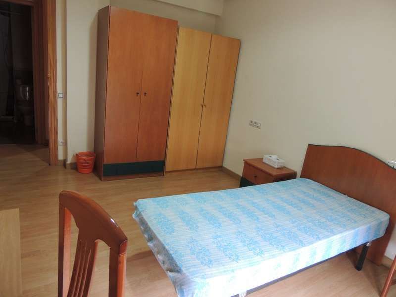 Bedroom of Flat for sale in Salamanca Capital  with Heating, Furnished and Balcony