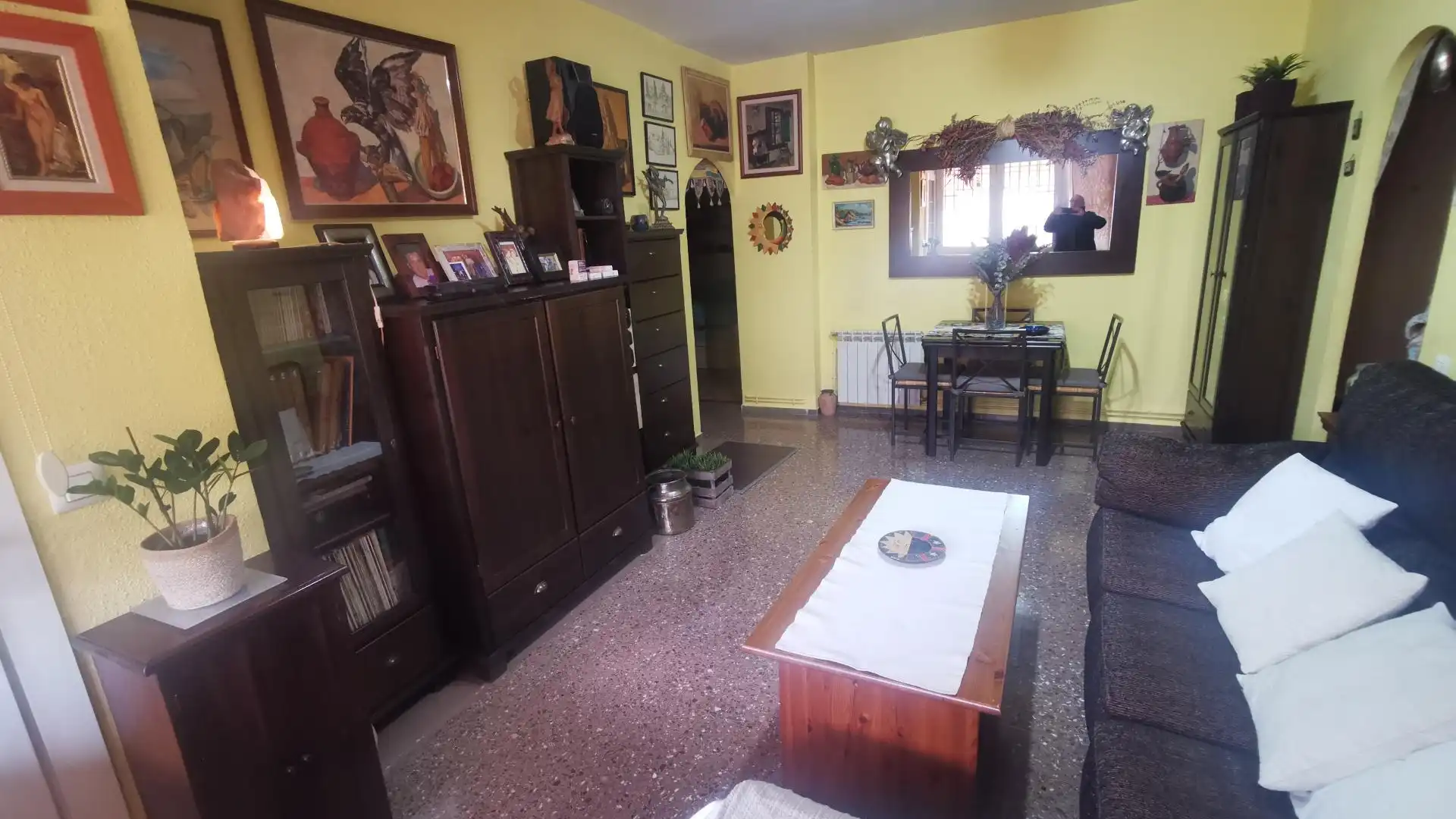 Living room of Flat for sale in Cornellà de Llobregat  with Heating, Oven and Microwave