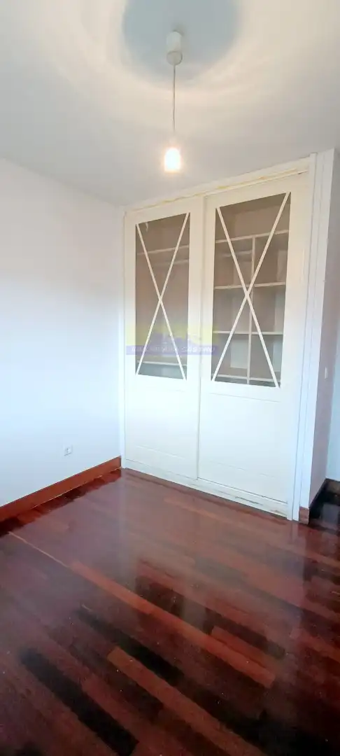 Habitación de Casa adosada en venta en Castro-Urdiales