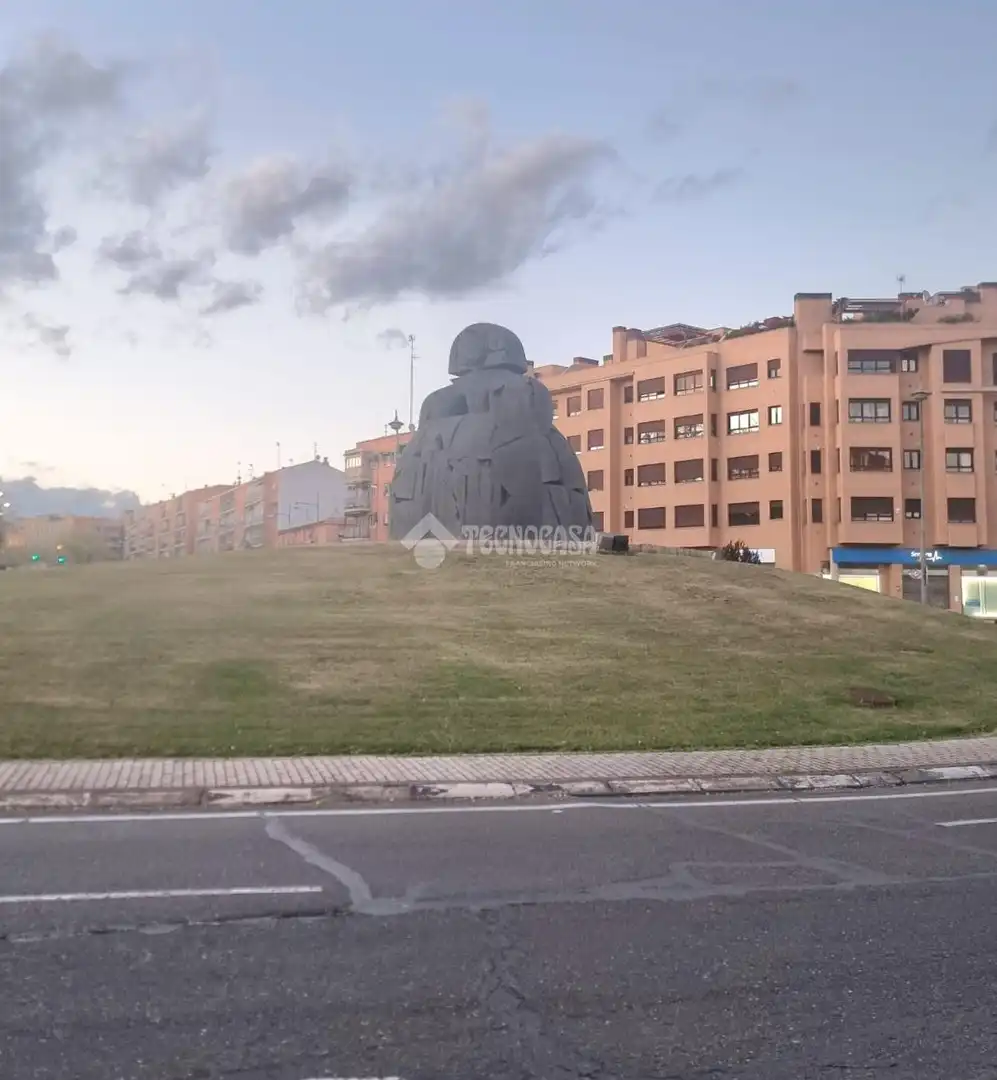 Vista exterior de Pis en venda en Alcobendas amb Calefacció i Terrassa