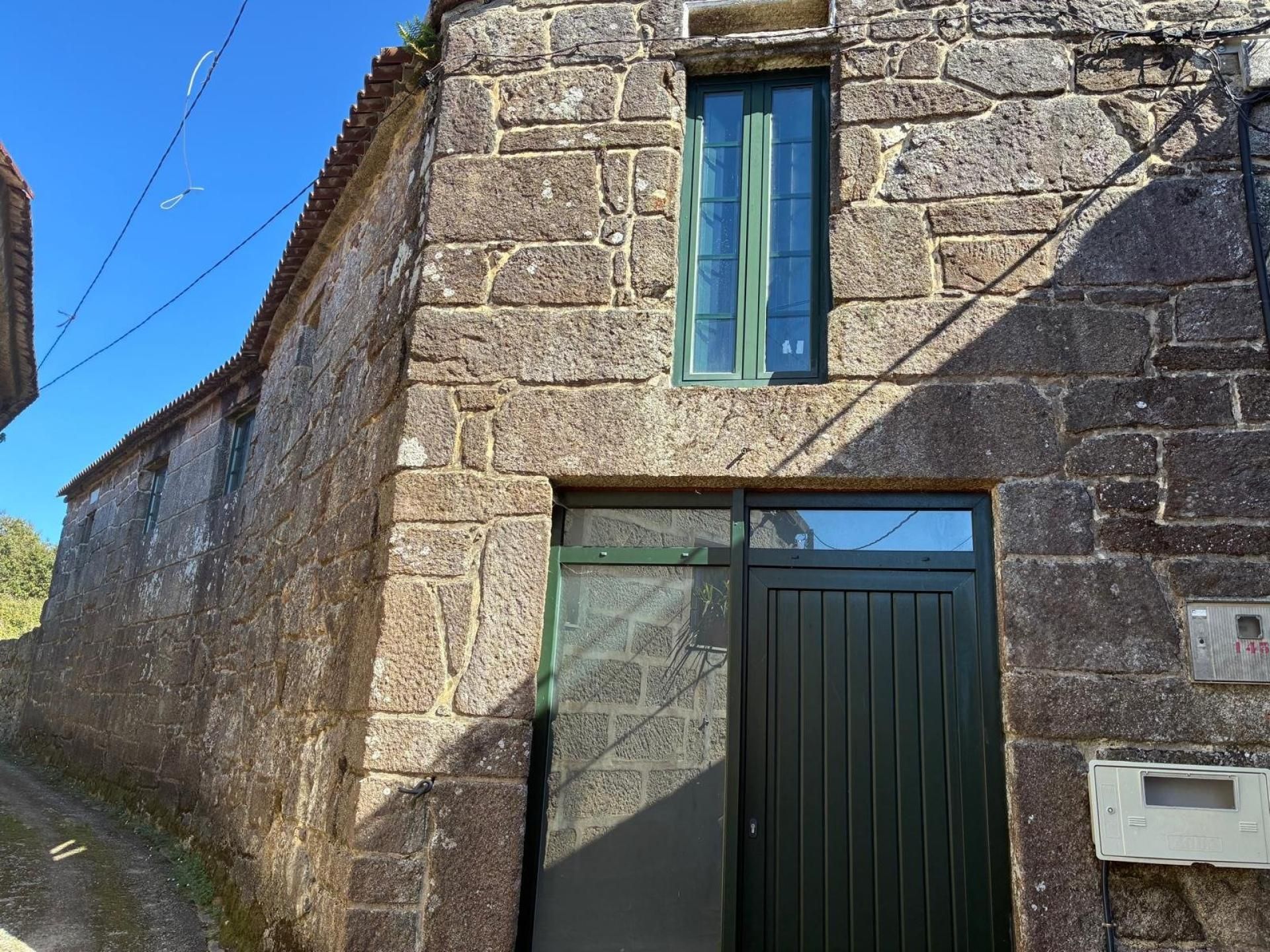 Außenansicht von Country house zum verkauf in A Lama  