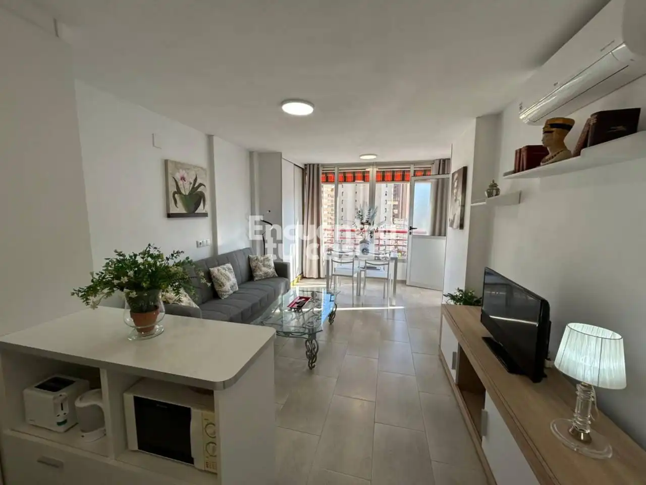 Flat with terrace for sale in Calle Londres, imagen 8