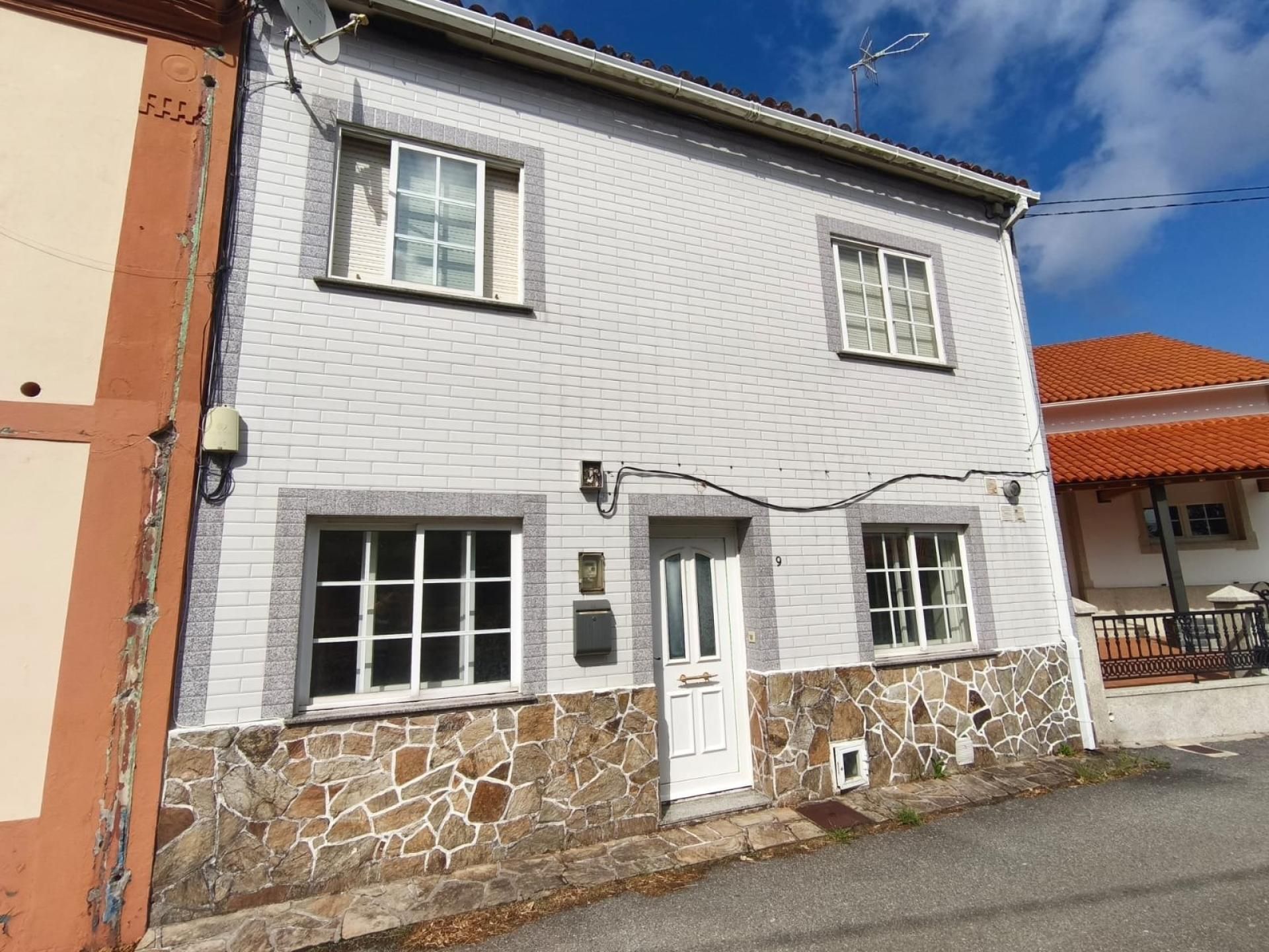 Exterior view of Single-family semi-detached for sale in A Pobra do Caramiñal  with Heating