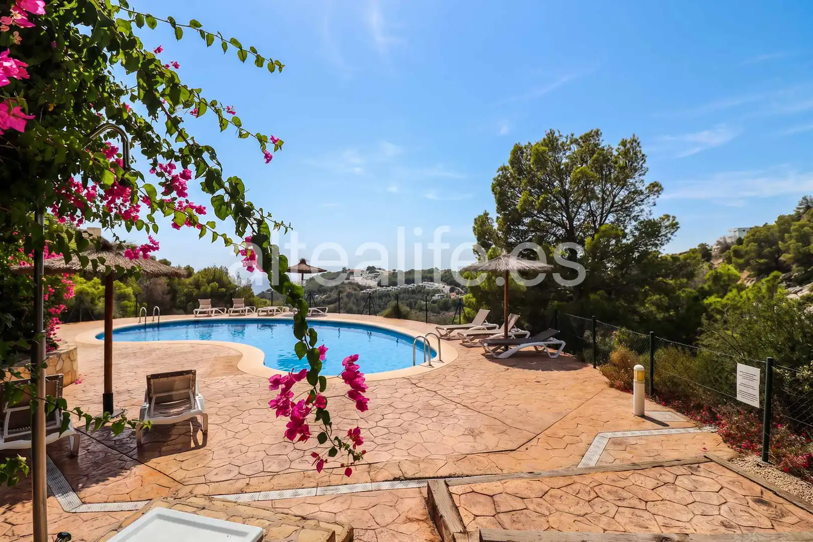 Piscina de Apartamento de alquiler en Altea con Terraza, Amueblado y Horno