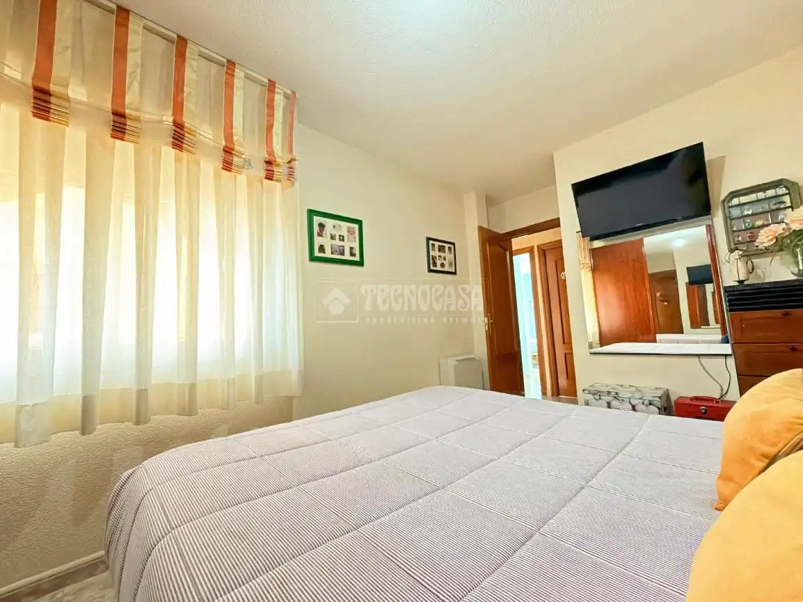 Bedroom of Flat for sale in Pinto  with Air Conditioner, Terrace and Balcony