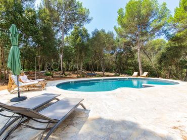 Maison rustique avec piscine à vendre à Ferreries poble