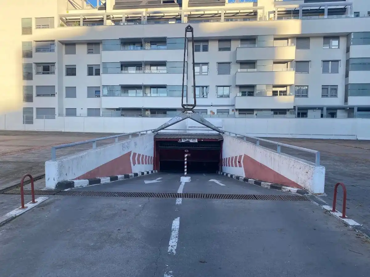 Parking of Garage for rent in Coslada  with Alarm