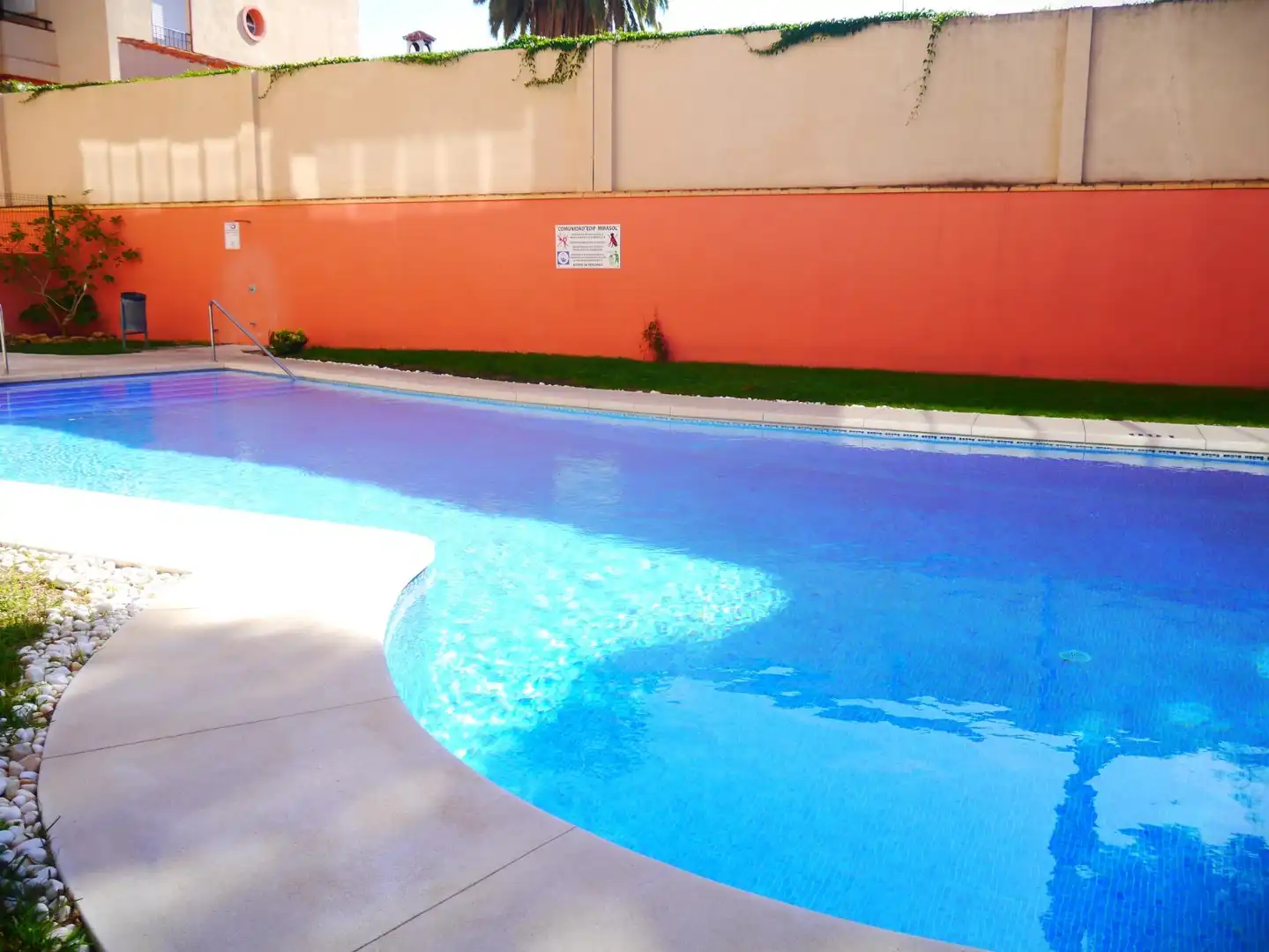 Piscina de Apartamento en venta en Fuengirola con Aire acondicionado, Calefacción y Jardín privado