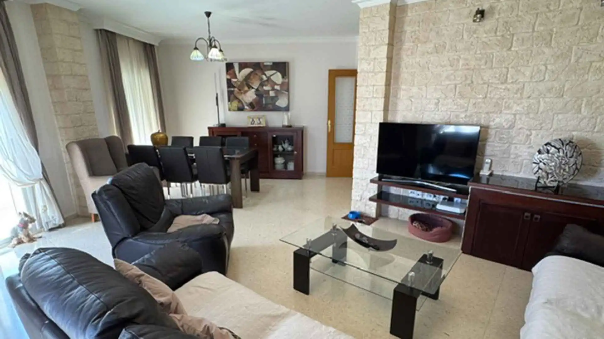 Sala d'estar de Àtic en venda en Estepona amb Aire condicionat, Terrassa i Piscina